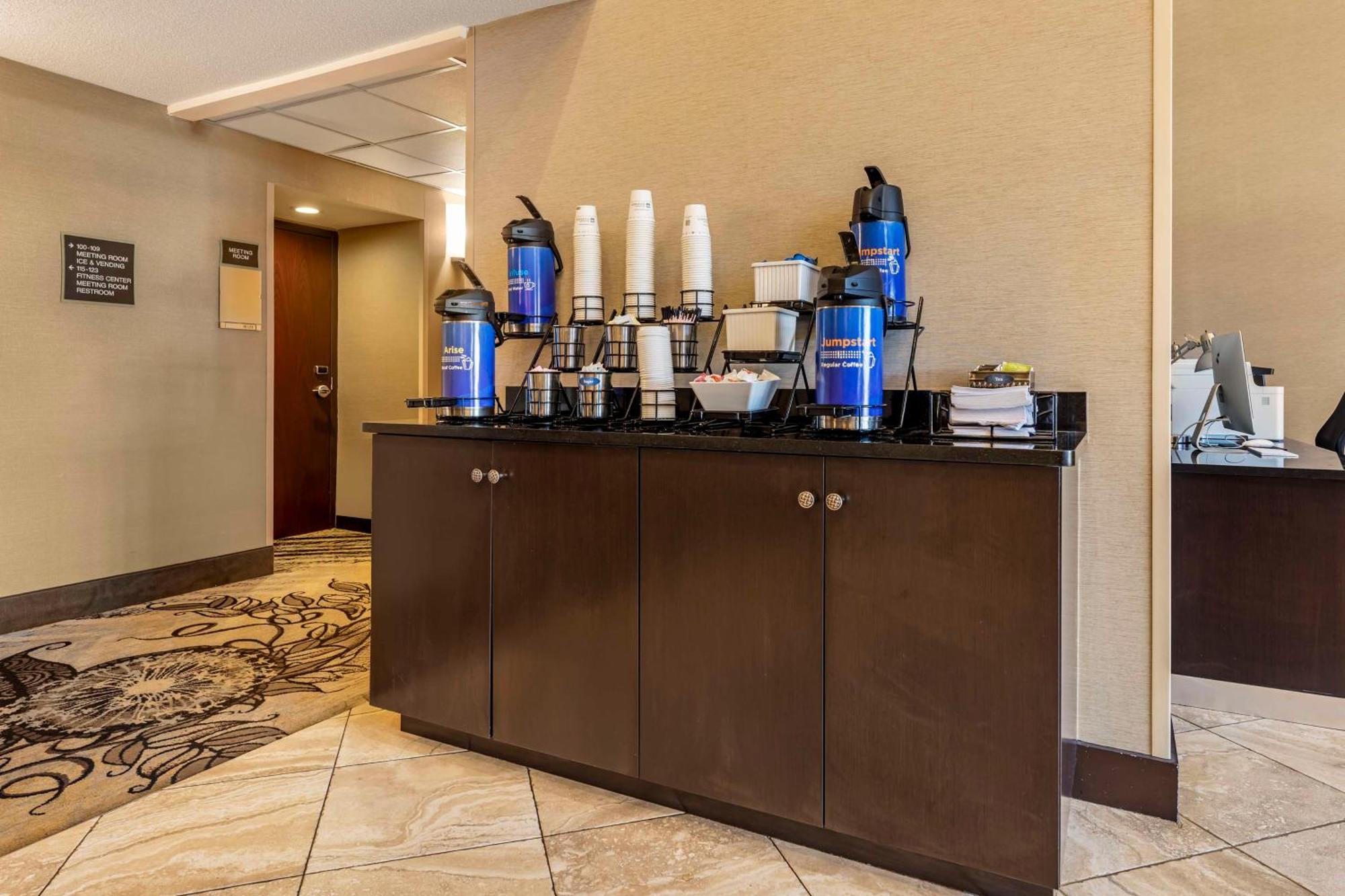 Best Western New Albany Bagian luar foto